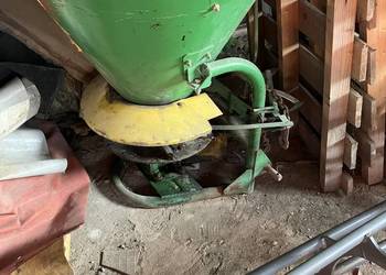 Rozsiewacz nawozu lejek