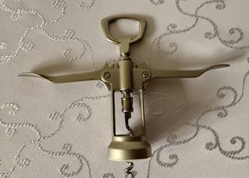 Korkociąg skrzydłowy metalowy motylkowy do wina i kapsli solidny