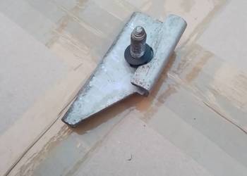 Stopka mocującą akumlator Renault Laguna clio scenic megane