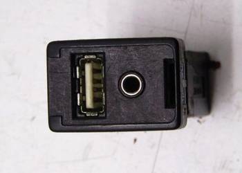 GNIAZDO ZŁĄCZE USB AUX TOYOTA PRIUS III LIFT 86190-47020