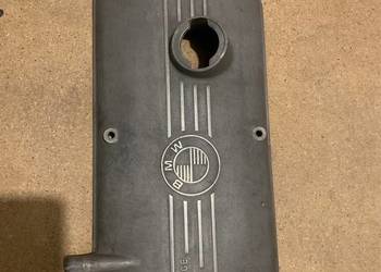 Pokrywa zaworów BMW e21