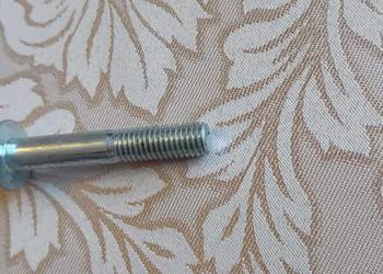 Śruba M 10 x 70 mm . 8,8 z kołnierzem