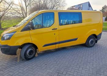 Ford Transit z 2015 roku silnikiem 2.2 6 osób