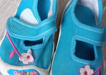 kapcie buty dziewczęce rozmiar 20 długość wkładki 12,5 cm