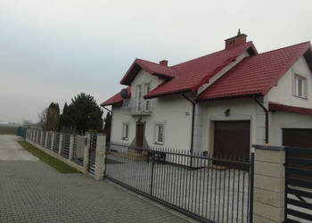 Dom Jednrodzinny , zaplecze ogrodnicze pow 4980m2
