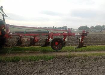 Pług 5 skibowy Unia Grudziądz Tur