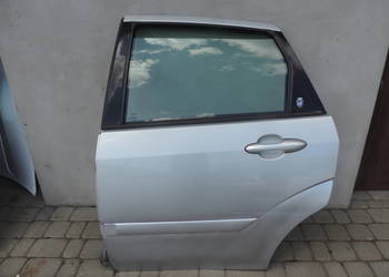 DRZWI LEWY TYŁ FORD FOCUS MK1 HB 5D KOLOR 08
