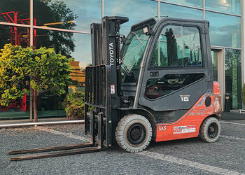 Wózek widłowy Toyota 02-8FGF15 1,5 tony triplex 4,3 m LPG |kabina| 2016