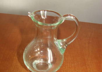 mały szklany dzbanek mały szklany dzbanek