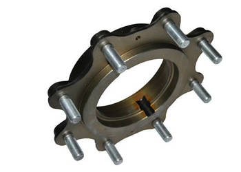 RE204872 Piasta osi przedniej (5045E) John Deere