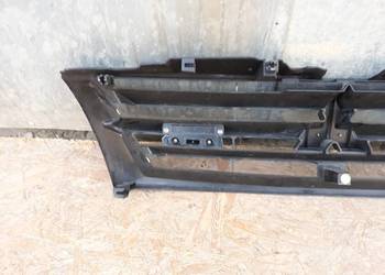 MITSUBISHI PAJERO III GRILL ATRAPA ZDERZAKA PRZÓD MR387981