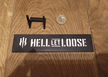 Figurka Hell let Loose tabliczka znaczek gadżet