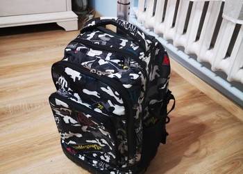 Plecak na kółkach czarny z rączką