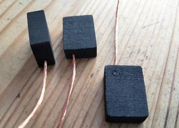 Szczotka węglowa 6 x 12 mm przewód z czoła na boku Szczotka węglowa 6 x 12 mm przewód z czoła na boku