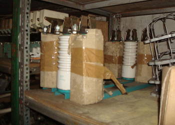 PODSTAWA BWMP 24/50 U=24kV IN=50A