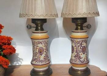 dwie ceramiczne lampy stołowe ręcznie malowane