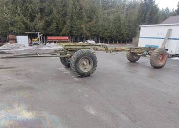 Rama na przyczepę do słomy ,balotów