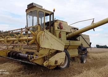 Kombajn New Holland 1540 sieczkarnia