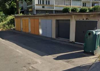 Garaż 17m2 sprzedam Kraków Złotego Wieku 57
