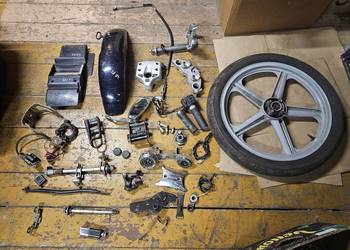 Hyosung GA 125 części cruise 1 koło błotnik półki mocowanie rolgaz chlapacz