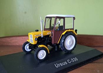 Ursus c330 1:43  miniatura