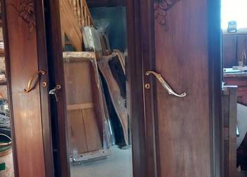 Piękna szafa z lustrem rzeźbiona z Francji