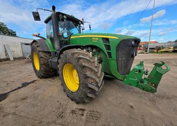 John Deere 8430
