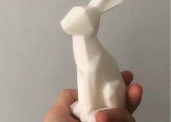 Biały zajączek na Wielkanoc