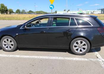 Sprzedam** INSIGNIA 1.6 DCI 2017rok cena 16 200**