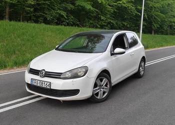 Volkswagen Golf 6 VI grzane fotele czarny dach niski przebieg benzyna