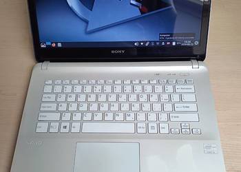 Intel Core i3, 8 GB RAM, SSD 250 GB, podświetlana klaw.