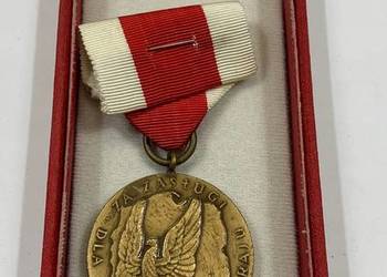 Brązowy medal za zasługi dla obronności kraju (s13)