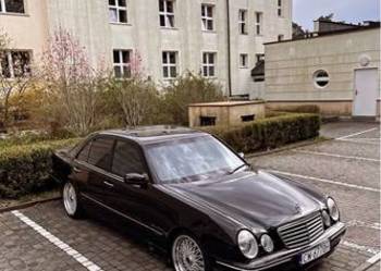 Mercedes E320