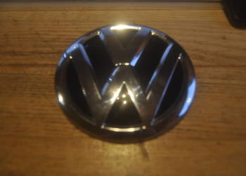 VW CADDY , VW T6 ZNACZEK W KLAPE TYŁ 7E0853630D