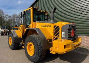 . .  Ladowarka kolowa Volvo L 120 F
