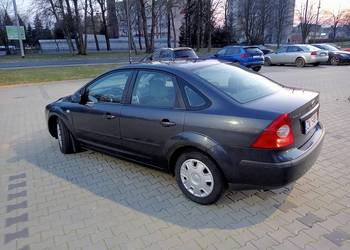 Ford Focus 1.6 b zamienię lub sprzedam