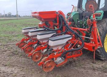 Siewnik do kukurydzy 4 rzędowy kuhn stopkowy znaczniki mikroelementy