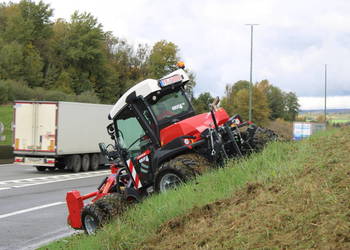 Sauerburger Grip4-70 wszechstronny nośnik narzędzi do pracy na zboczach