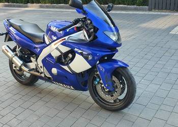 YAMAHA YZF600