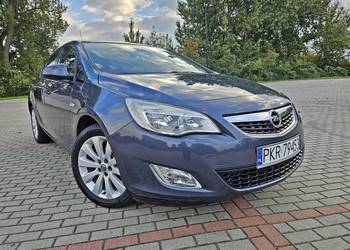 Opel Astra 1.6 benzyna klima serwiwoany do 2024r Opel Astra 1.6 benzyna klima serwiwoany do 2024r