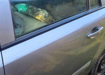Drzwi Opel Astra h kombi