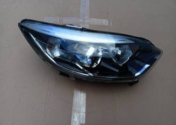 reflektor prawy Renault Captur