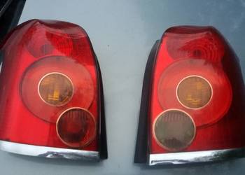 LAMPY TYLNE TOYOTA AVENSIS T 25 KOMBI