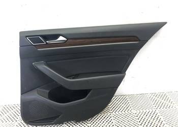 BOCZEK DRZWI PRAWY TYŁ VW PASSAT B8 Sedan/Limuzyna TAPICERKA
