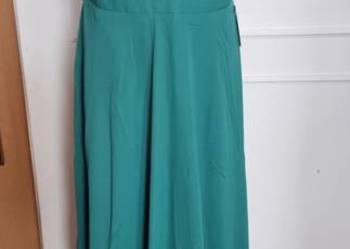 Sprzedam śliczną butelkowo zieloną sukienkę rozmiar  50