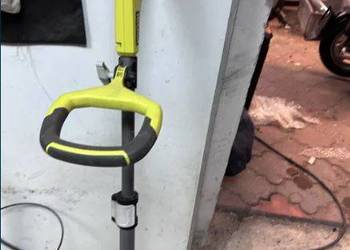 Podkaszarka Ryobi uszkodzona bez akumulatora