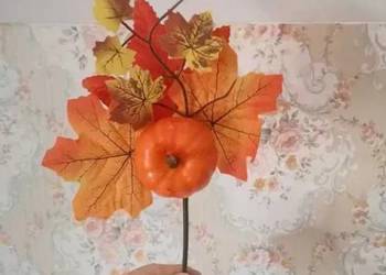 Jesienne sztuczne kwiaty dekoracyjny mały bukiet z dynią