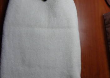 długa nowa czapka biała - ekry z akrylu