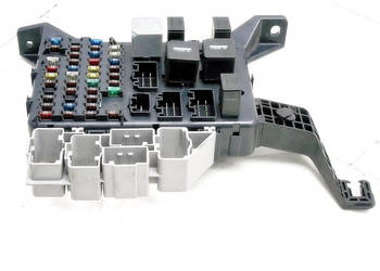 SKRZYNKA BEZPIECZNIKOWA FORD MONDEO MK3 2.0 TDCI