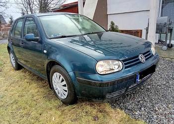 VW Golf   2003 r.  serwisowany 1.6 benz.